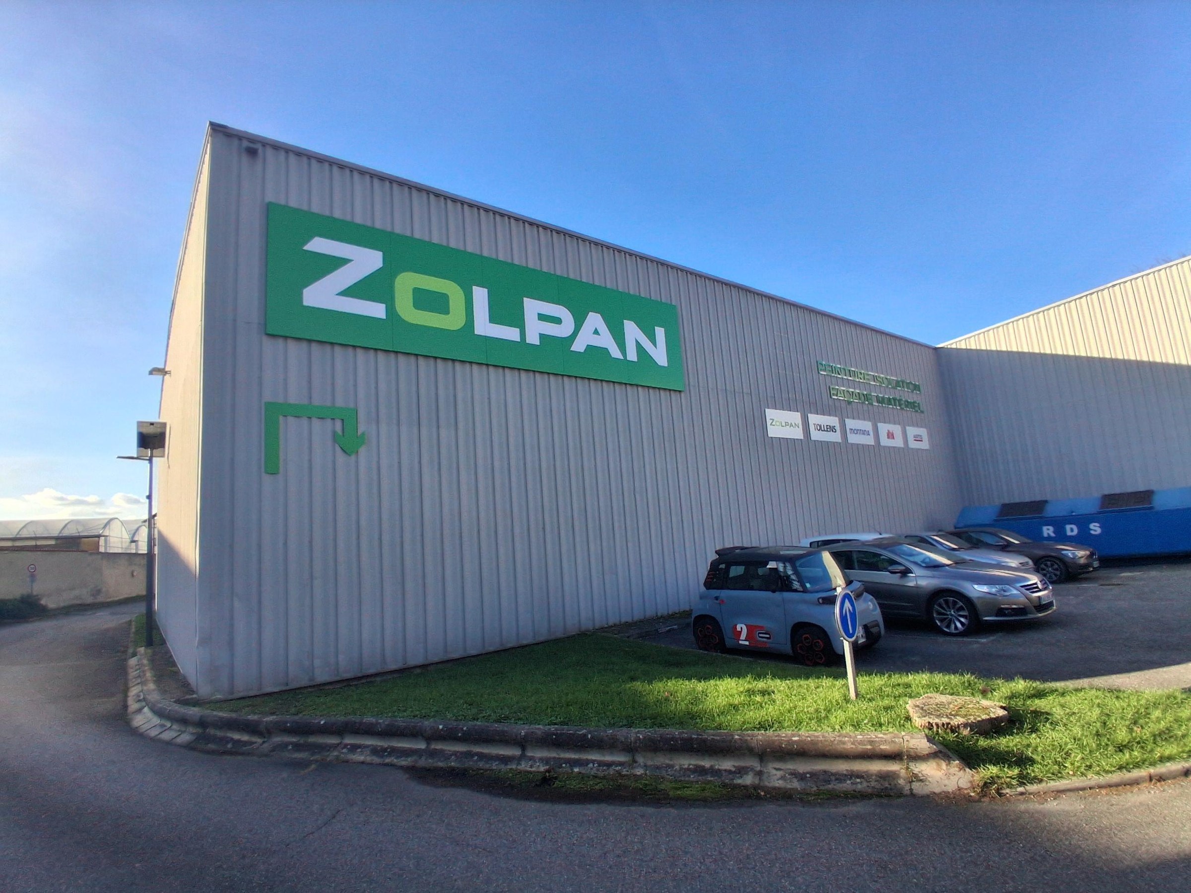Façade de maison isolée par l'extérieur avec un système ITE Zolpan ARMATERM